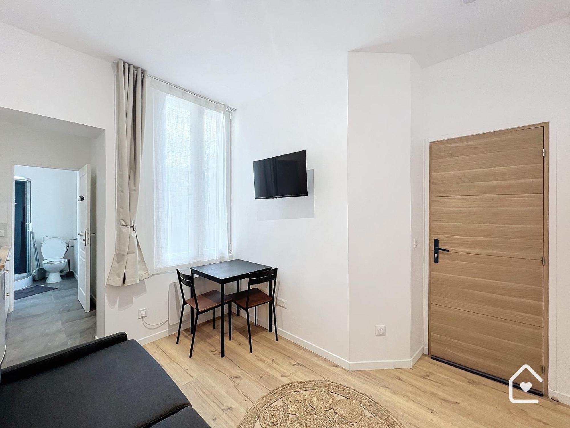 Studios - 1 Min Gare Chatellerault - Entree Autonome - Ngoại thất bức ảnh