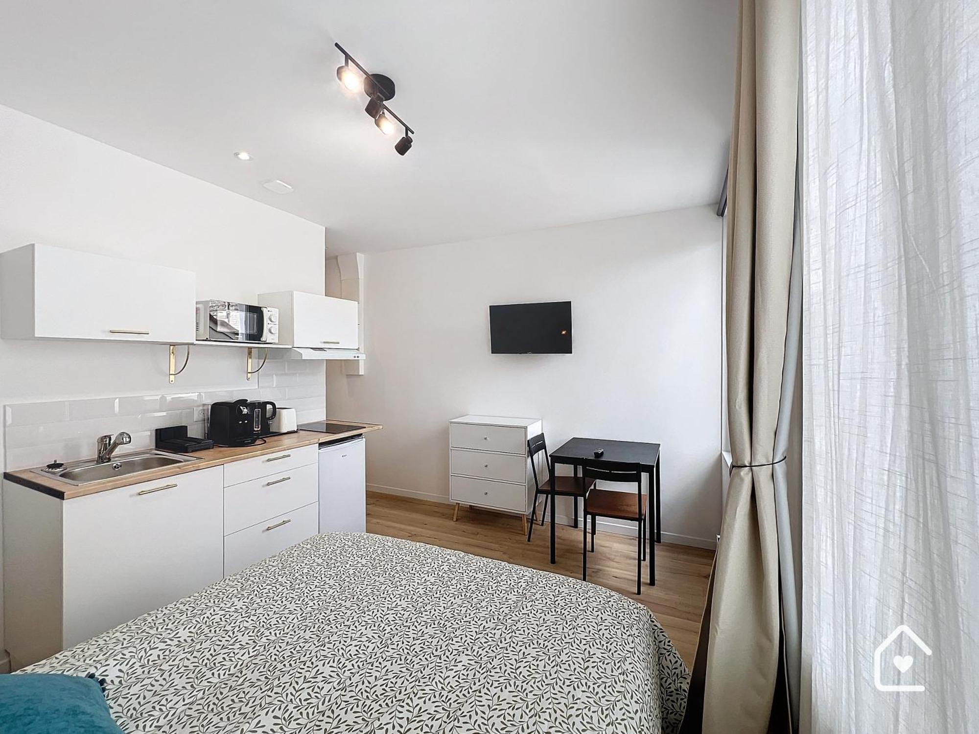 Studios - 1 Min Gare Chatellerault - Entree Autonome - Ngoại thất bức ảnh